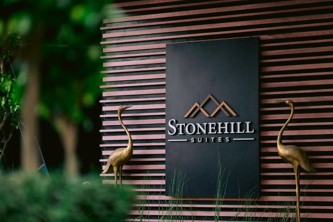 Stonehill Suites Bacolod Ngoại thất bức ảnh