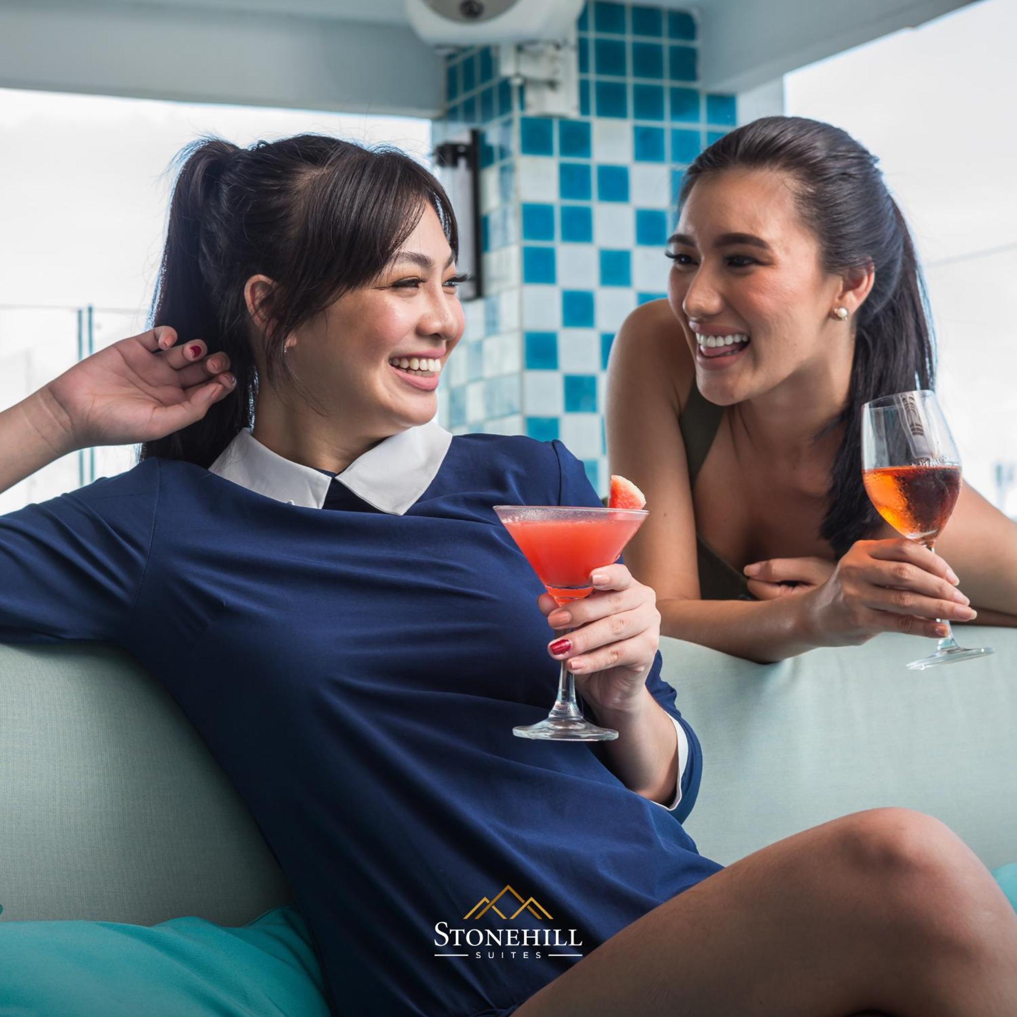 Stonehill Suites Bacolod Ngoại thất bức ảnh
