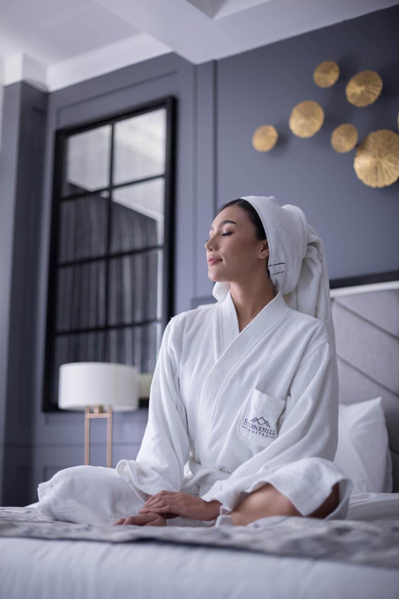Stonehill Suites Bacolod Ngoại thất bức ảnh