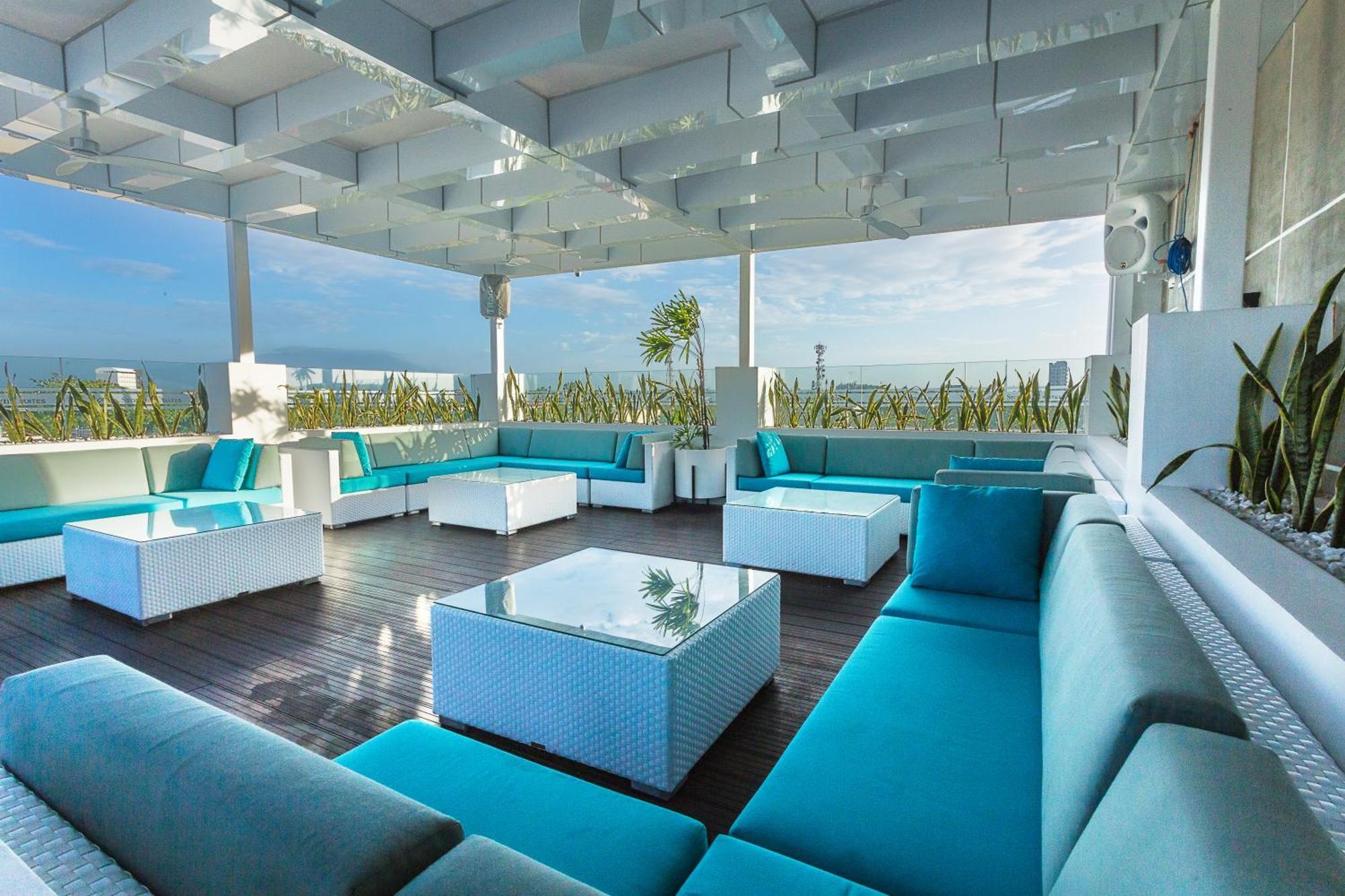 Stonehill Suites Bacolod Ngoại thất bức ảnh