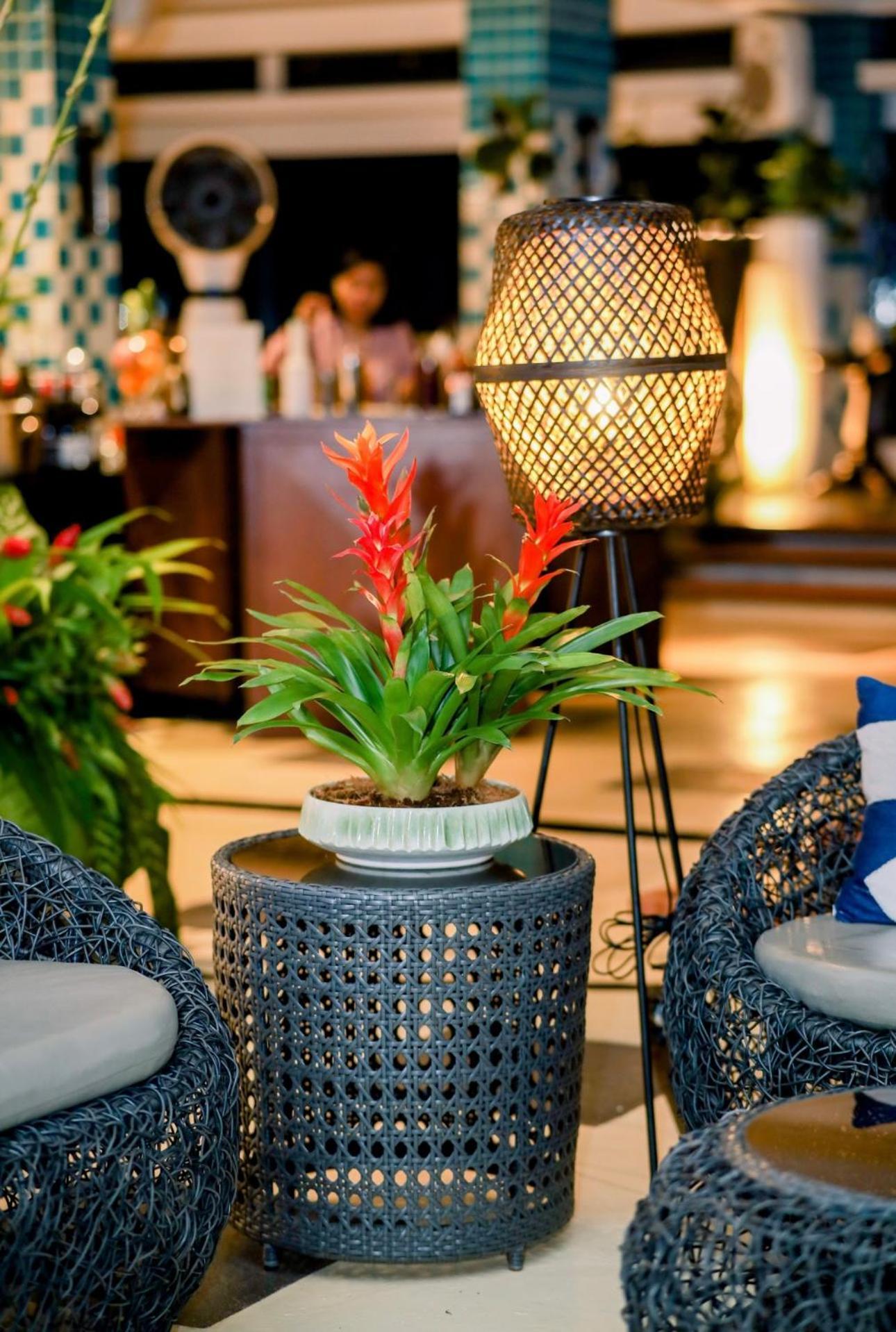Stonehill Suites Bacolod Ngoại thất bức ảnh