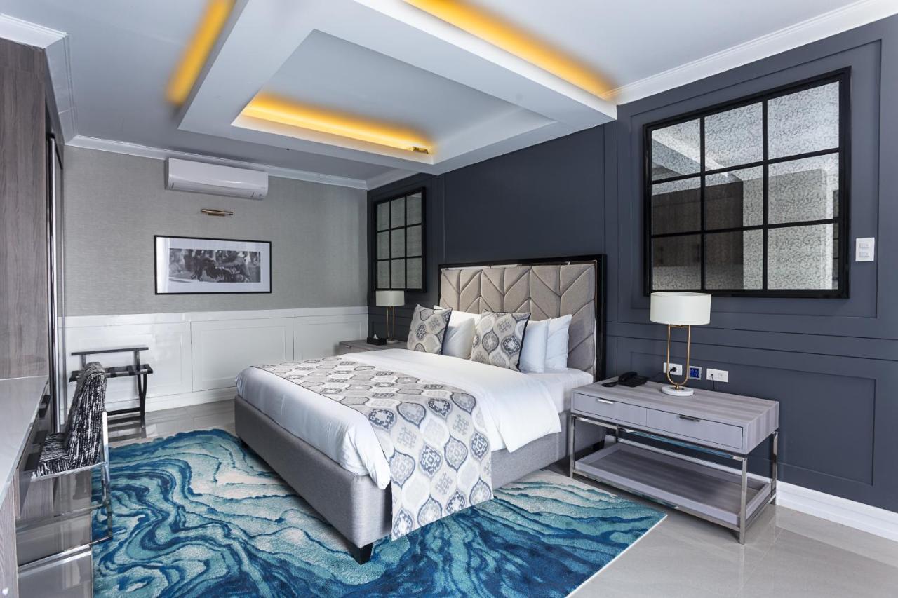 Stonehill Suites Bacolod Ngoại thất bức ảnh